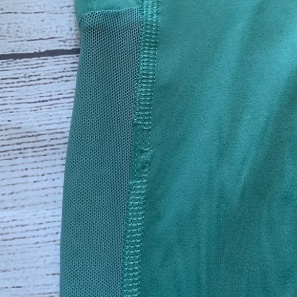 Gymshark Sage Green Leggings with Pockets and Mesh Side Panels in Size S - Picture 11 of 13